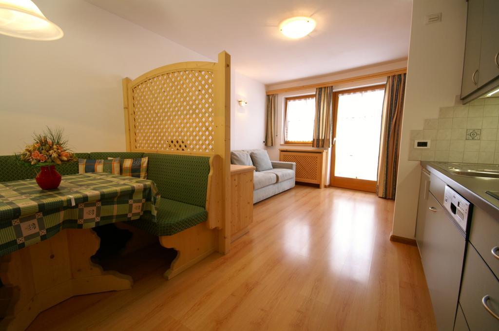 Appartamenti Residence Pars 바디아 외부 사진