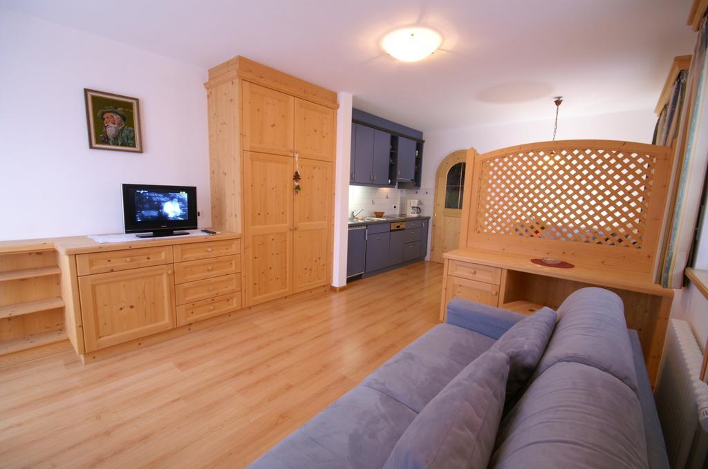 Appartamenti Residence Pars 바디아 외부 사진